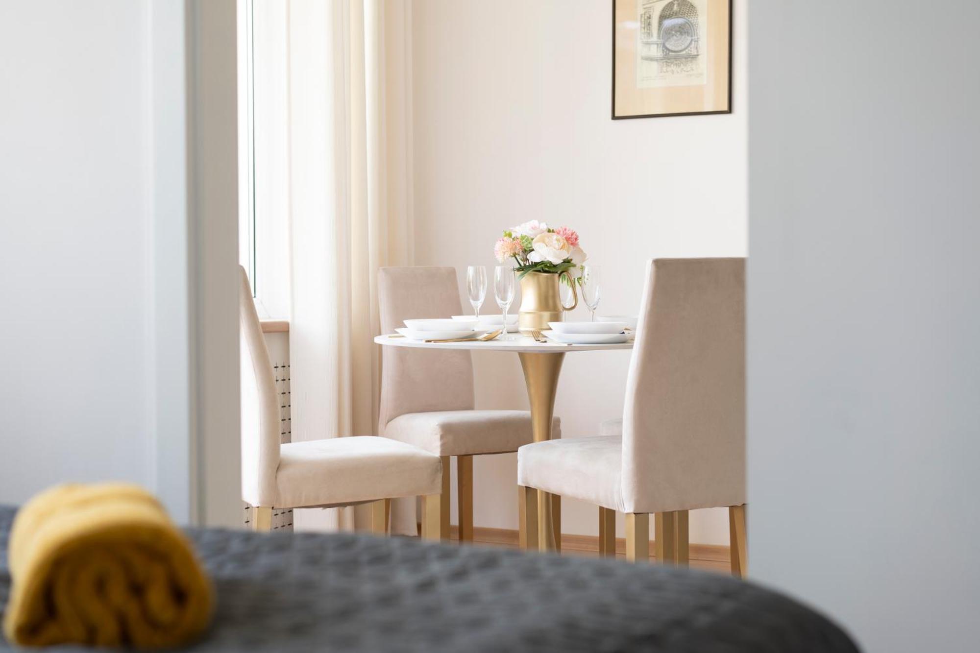 Greenpoint Hoza Apartment 바르샤바 외부 사진